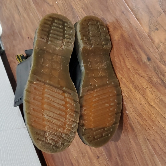 Doc Martens "The Original" Air Wair with Bouncing Soles - Picture 7 of 9